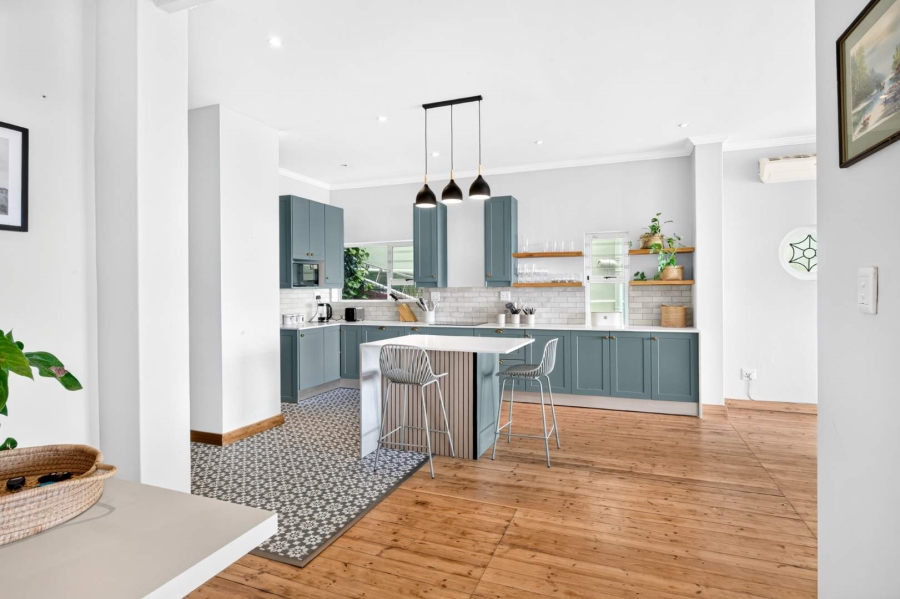 2 Bedroom Property for Sale in Green Point Western Cape